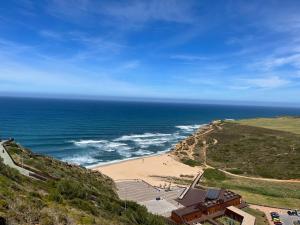 COZY APARTMENT ERICEIRA WITH SEA VIEW