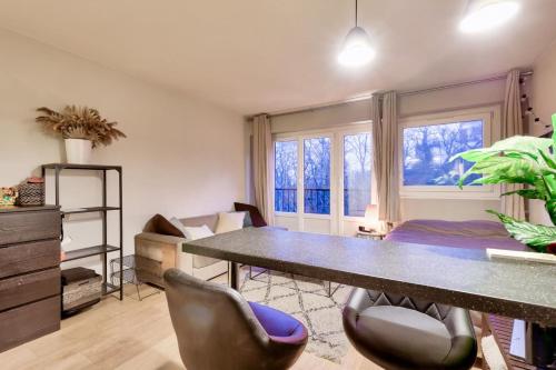 Cozy apartment for 2 located in Paris 19