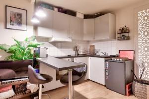 Cozy apartment for 2 located in Paris 19