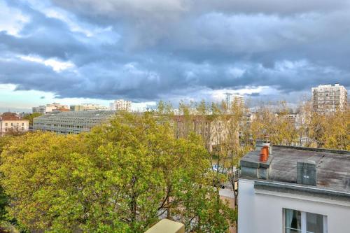 Cozy apartment for 4 near Villette