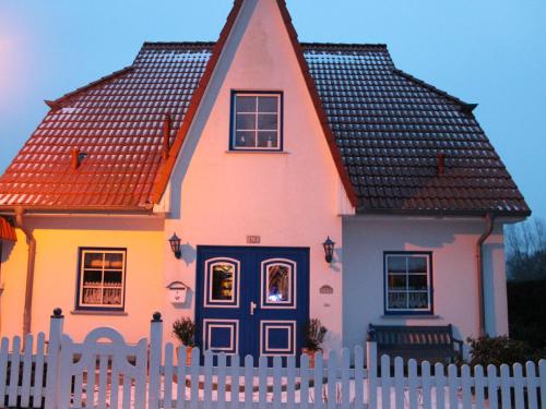Cozy Apartment in Boltenhagen near Seabeach