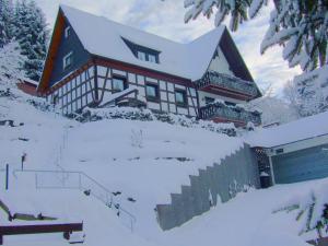 Cozy Apartment in Hallenberg with Terrace