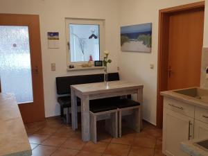 Cozy Apartment in Satow Kuhlungsborn and Doberan with garden