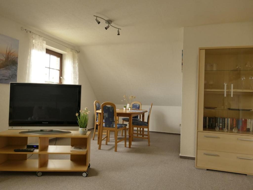 Cozy Apartment located in Rovershagen with Garden , 18182 Rövershagen