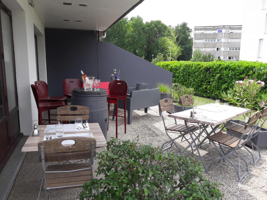 Cozy Apartment, modern mit Balkon