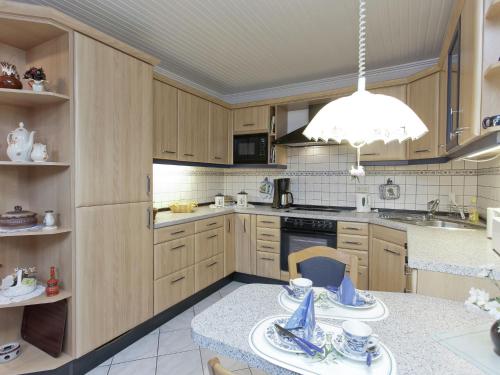 Cozy Apartment near Forest in Hullersen