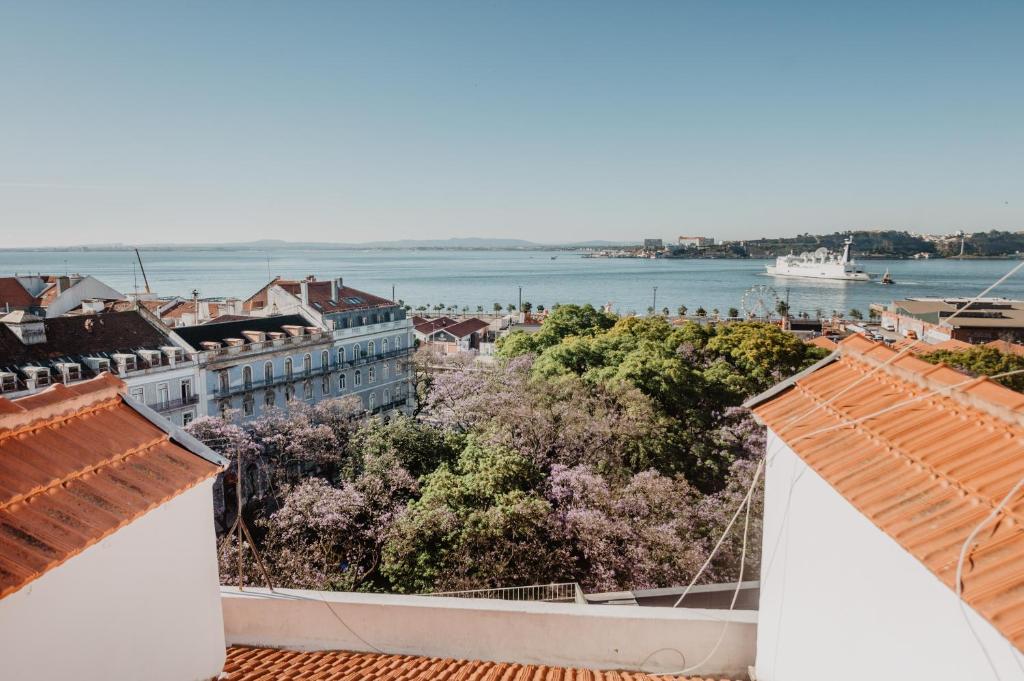 Cozy Apartment River view Calçada Marquês Abrantes 97 4 andar D, 1200-718 Lisbonne