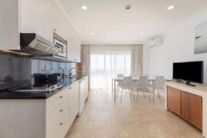 Cozy apartment with seaview 300m from the beach