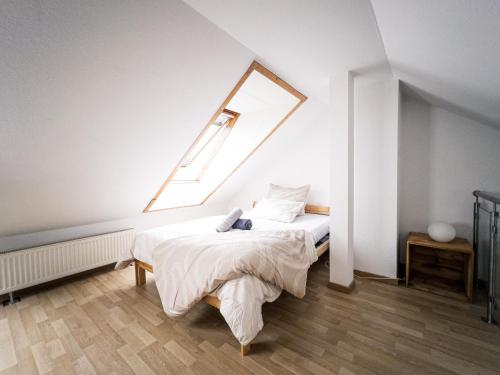 Cozy Central Maisonette Apartment 24/7 Service