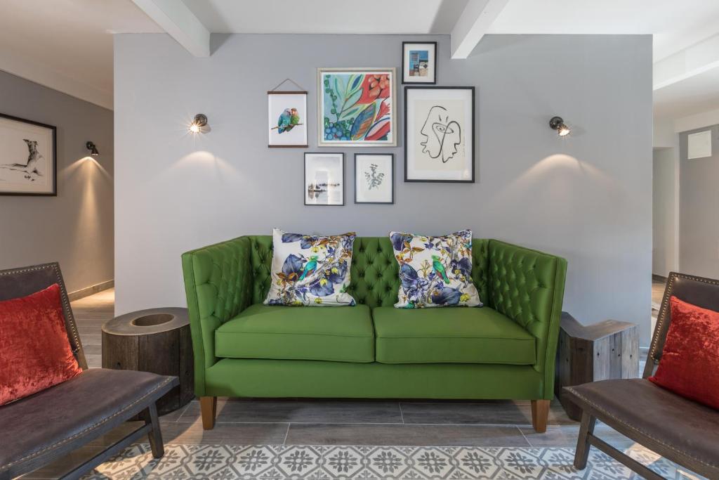 Cozy City Apartment