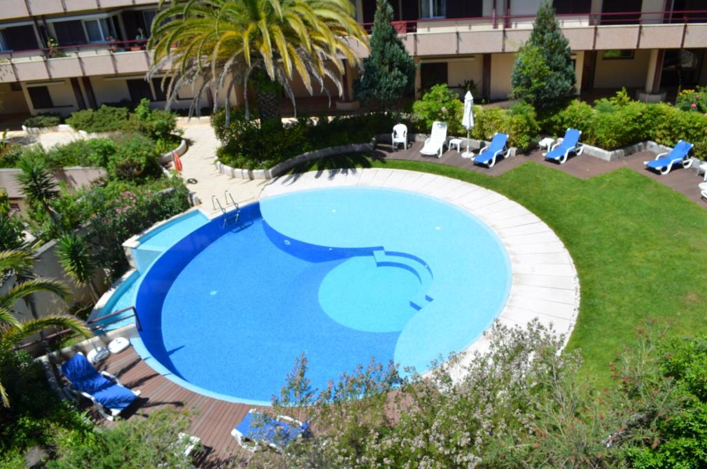 Cozy Duplex at Casino Estoril - 2 Bedrooms 353 Avenida Aida Bloco 7 Apt 741, 2765-187 Estoril