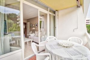 Cozy furnished apartment near all the amenities with parking and terrace