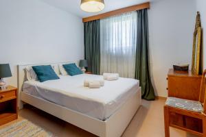Cozy Getaway W/ Pool in Vilamoura by LovelyStay