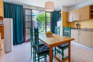 Appartement Cozy Getaway W/ Pool in Vilamoura by LovelyStay Volta da Castanha, Apartamentos Fonte da Moura, R/C Apartamento 22 8125-512 Vilamoura Algarve