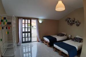 Cozy house - close to metro, wine cellars - host8