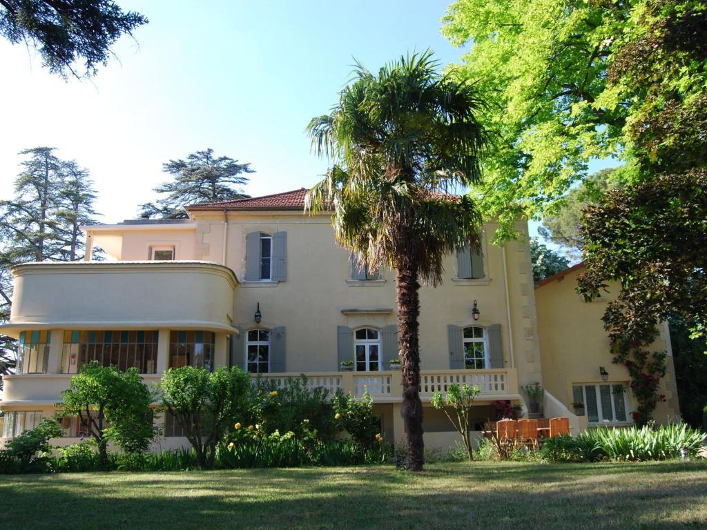 Cozy Mansion in Provence France with Swimming Pool , 84600 Valréas