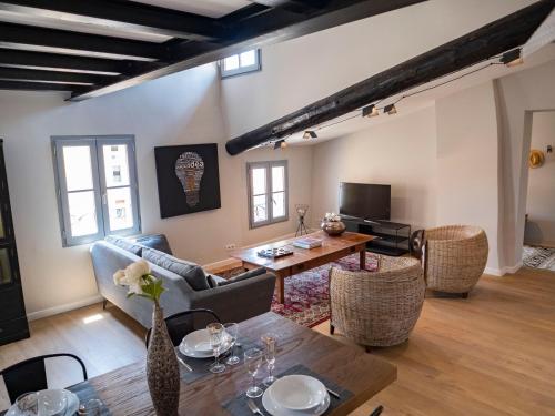 Cozy Nest In The Center Of Isle Sur La Sorgue For 4 People