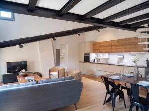 Cozy Nest In The Center Of Isle Sur La Sorgue For 4 People
