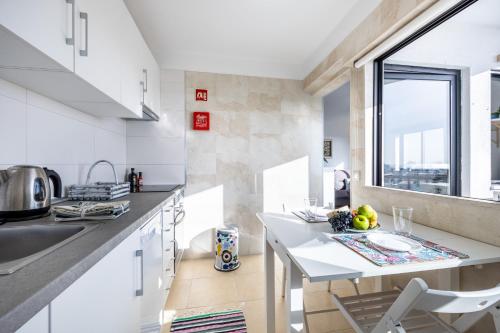 Cozy ocean view apartment