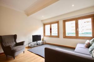 Cozy Orange Telheiras Apartment