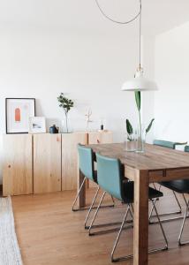 Cozy Panoramic Apartment near Metro Station