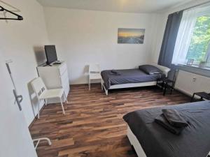 Cozy & Spacious Apartment with Balcony