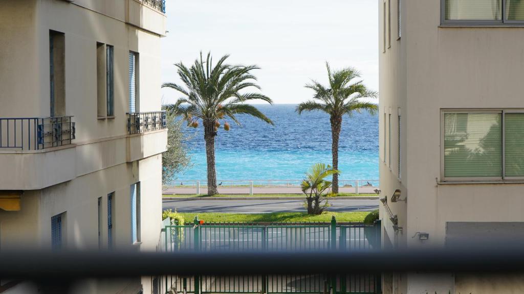 Appartement Cozy studio with a sea view 19 Avenue de la Californie. Residance ,, MONTY ''  Sviridova Alla 06200 Nice