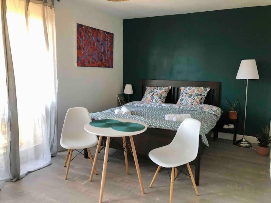 Cozy Studio with balcony and free parking Bat B 26 Avenue Henri Malacrida, 13100 Aix-en-Provence