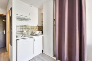 Cozy studio with terrace close to the Prado beach in Marseille Welkeys