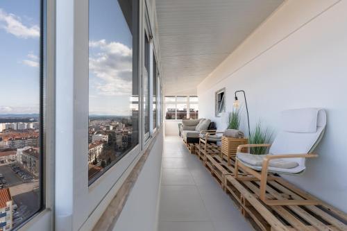 Cristo Rei Flat - Great views by Homeful Homes
