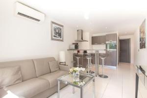 Croisette: 2BDR Apartment