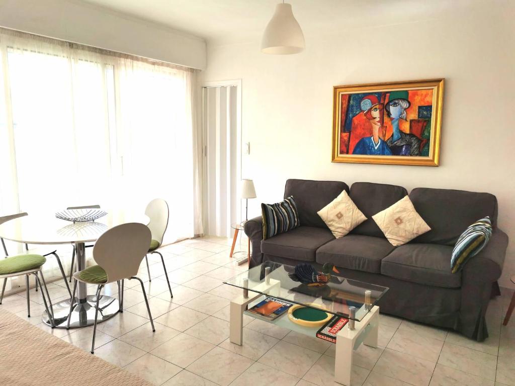 Appartement Croisette Immo 1 bedroom Cirodde 4 Rue Cirodde 06400 Cannes