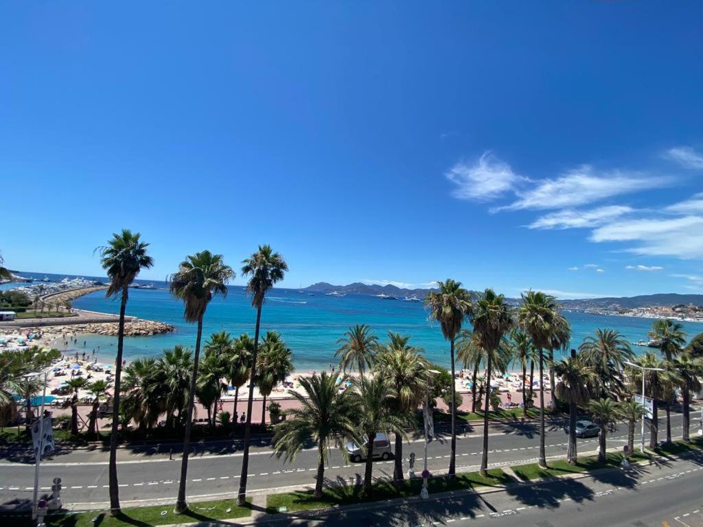 Appartement Croisette immo 2 Chambres vue Panoramique mer Le Béatrice 79 bd de la Croisette 79 Boulevard de la Croisette 06400 Cannes