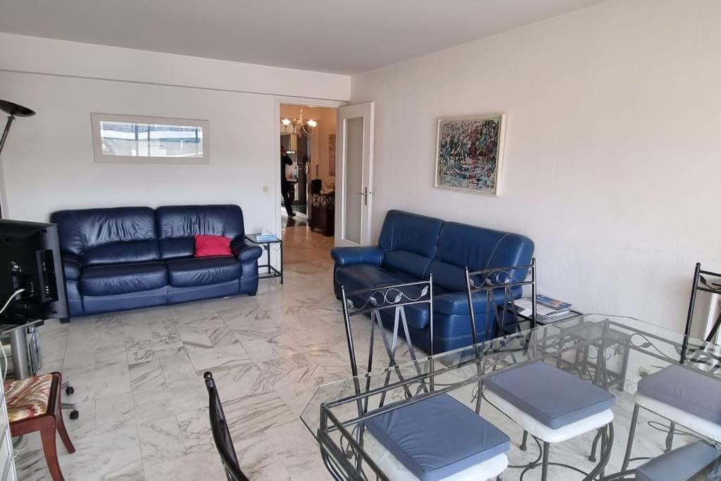 Appartement Croisette Immo 2bedrooms behind to Hôtel CARLTON 7 Rue du Général Ferrié 06400 Cannes