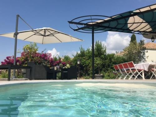 Croisette Immo- LAST MINUT MIPIM 10 PAX - 5 chambres Belle villa bord de mer Cannes