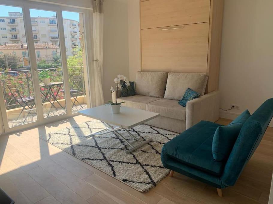 Appartement Croisette Immo studio rue Latour - Maubourg Cannes Rue Latour-Maubourg 06400 Cannes