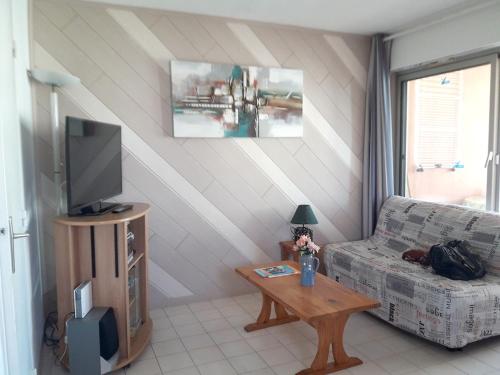 Appartement Appartement d'une chambre avec piscine partagee balcon amenage et wifi a Cagnes sur Mer a 2 km de la plage 73-75 Avenue de Grasse Alpes-Maritimes, Provence-Alpes-Côte d'Azur Cagnes-sur-Mer