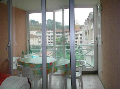 Appartement d'une chambre avec piscine partagee balcon amenage et wifi a Cagnes sur Mer a 2 km de la plage Cagnes-sur-Mer france