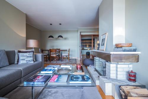 DA'HOME - Collectors Luxurious Apartment