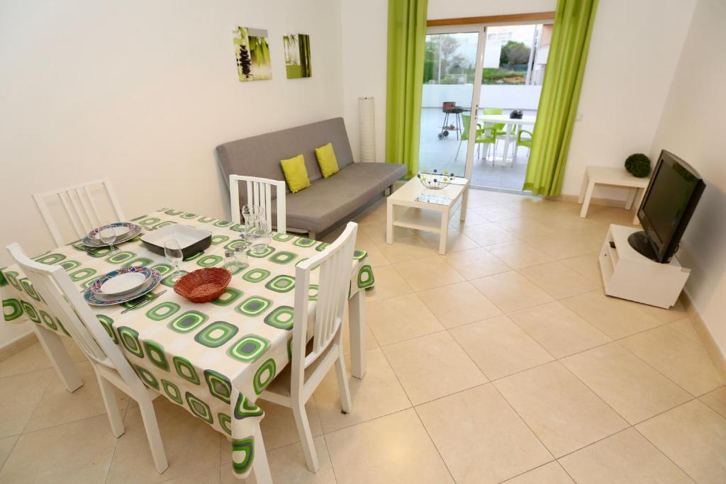 Appartement Da Ponte Flats - Armacao De Pera Terrace with bbq Urbanização Quinta da Torre 8365-160 Armação de Pêra