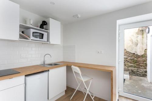 Dame Blanche Studio neuf avec terrasse proche centre et tramway, tv/wifi