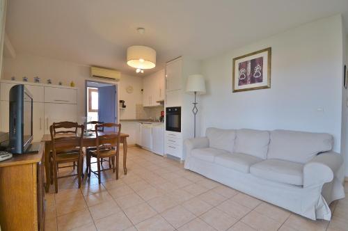 Appartement dans résidence avec piscine et parking Uzès france