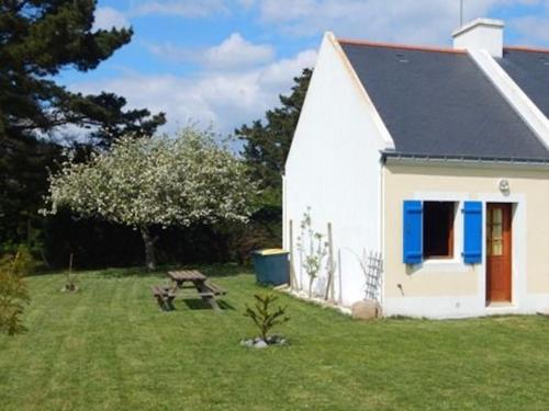 Appartement dans un jardin paysagé by Weekome Groix france