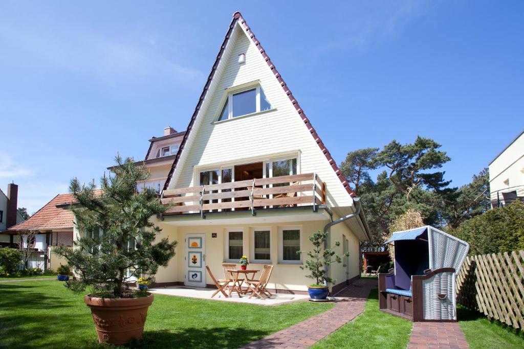 Das DÜNENHAUS Dünenweg 38b, 18347 Dierhagen