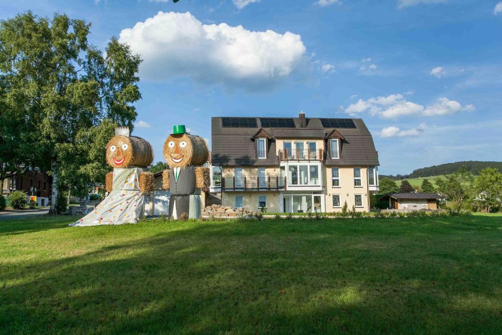 Das gelbe Haus 1 Hildfelder Straße 4, 59955 Winterberg