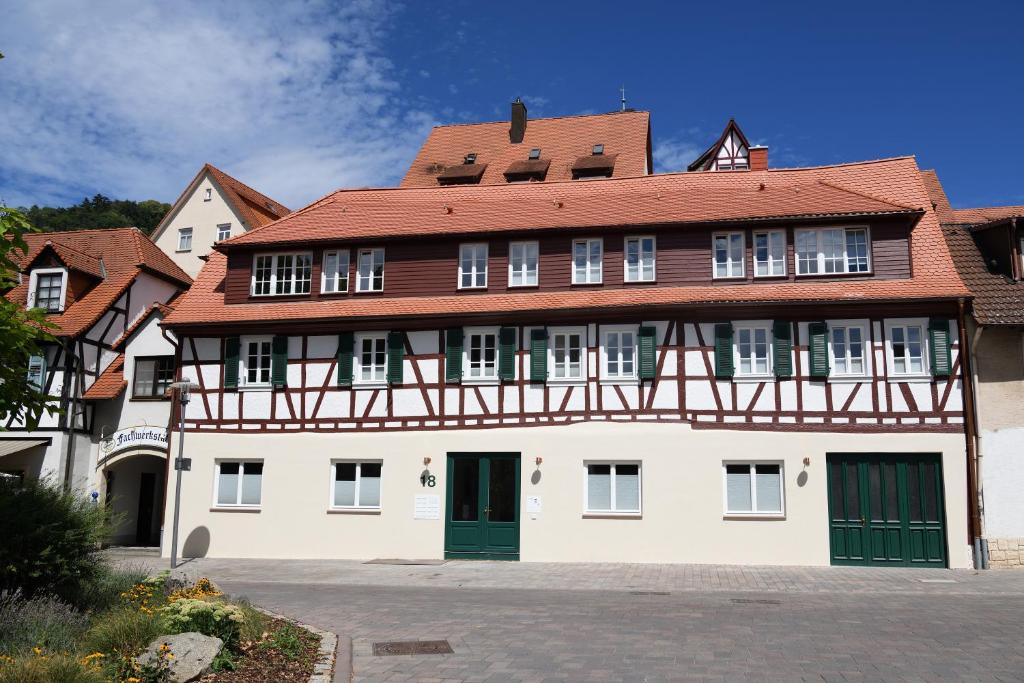 Appartement Das schiefe Haus - Wohnung \ 18 Graben 64646 Heppenheim