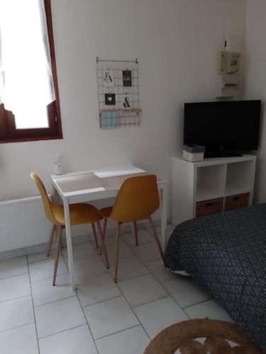 Appartement Appartement de 20m2 agréable et au calme Rez-de-chaussée 5 bis Rue Victor Claude Auxerre