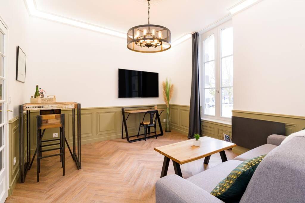 Appartement Appartement de charme centre ville avec terasse 2 Rue Quinquaine, 22000 Saint-Brieuc