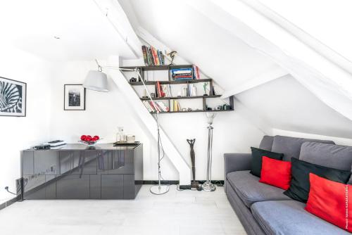 Appartement de la Gaîté , Montparnasse Paris france