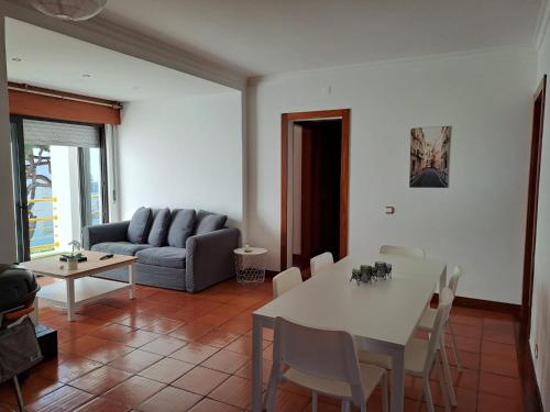 Delightful 3 Bedroom Apartment in Albufeira near Falésia Beach